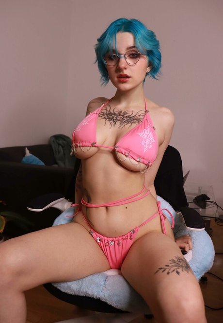 lyracr0w0 star sexy pic