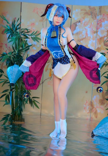 ZinieQ beautiful actress picture