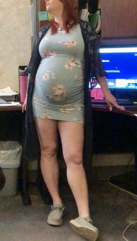 preggosauruspeach naked pornstar pic