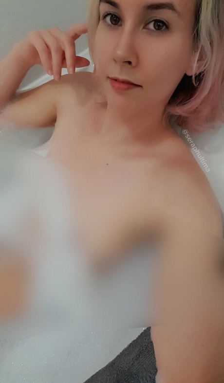 seraphultima model sexy pictures