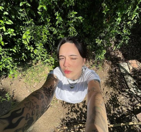 Bea Miller porn actress img