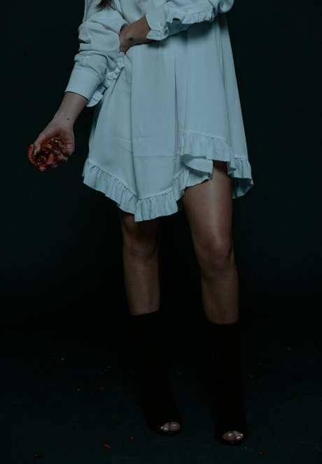 Bea Miller art model pic