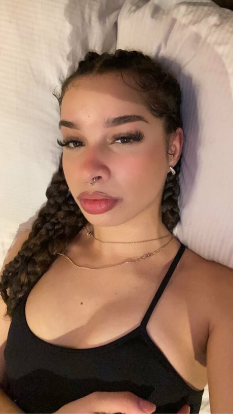 Whatsup jojo hot model picture