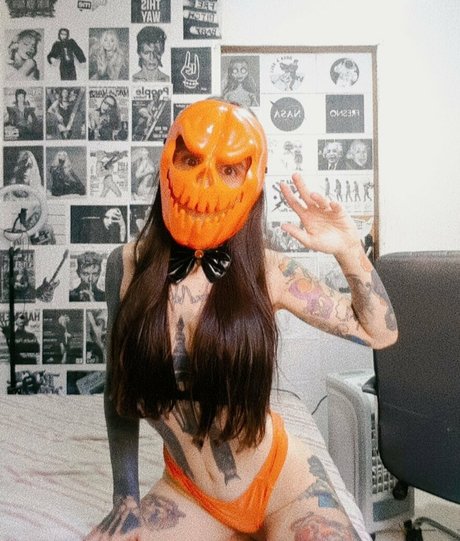 pitmagrinfree model porn pic