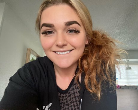 loganmilf pornstar sexy pic