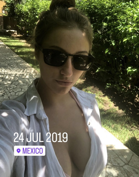 Chloe Smart pornstar free pic