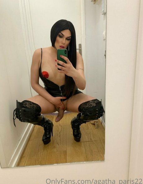 Agatha Moreira star nice images