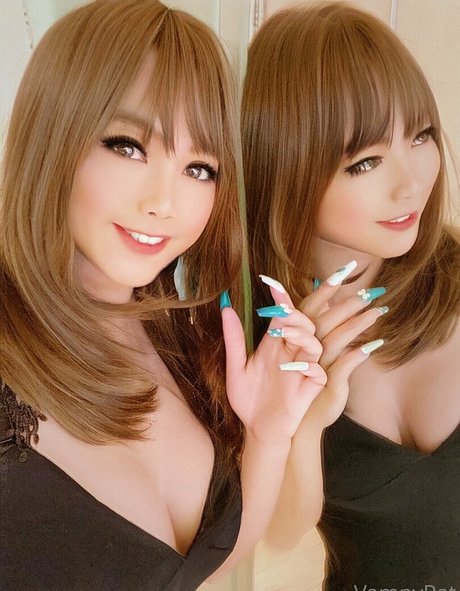 vampypat erotic model image