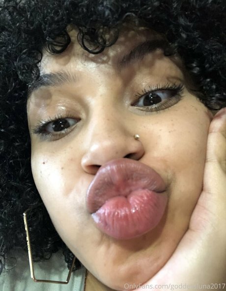 goddessluna2017 model xxx pics