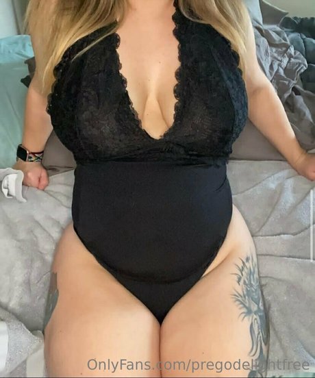 peytondelightfree model high quality photo