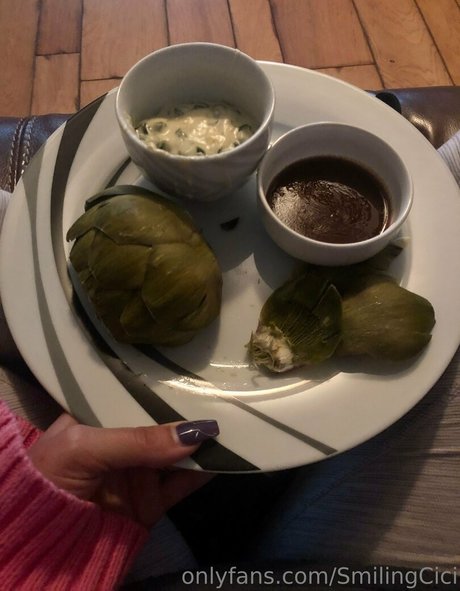 smilingcici xxx pornstar gallery