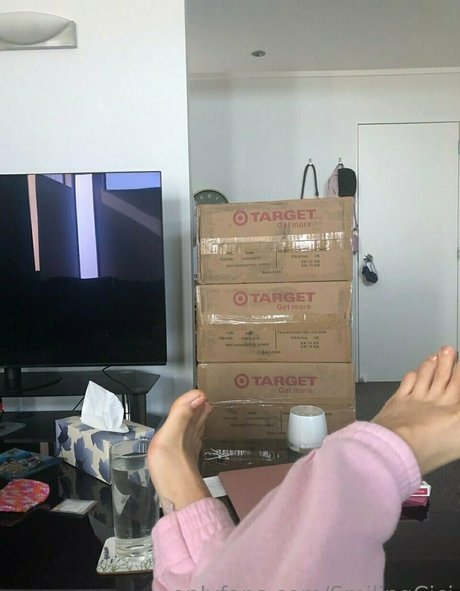 smilingcici star sexy pics