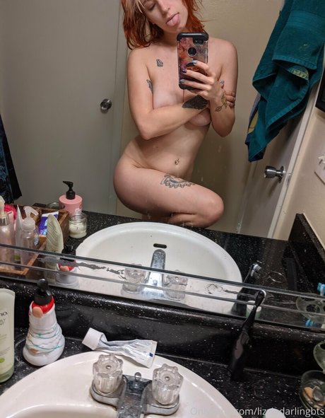 thepigeonbrat naked star pic