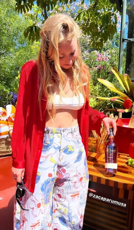 Molly Baz top actress image