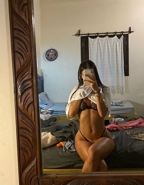 carla secret hot star pic