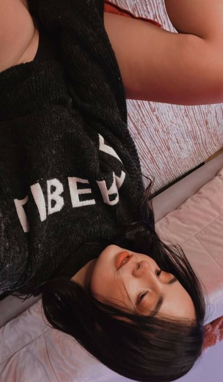 Annie Dreams free actress pictures