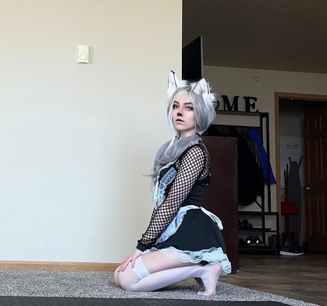 Awkspew roo2 art model galleries