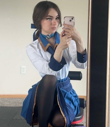 Awkspew roo2 free model pictures