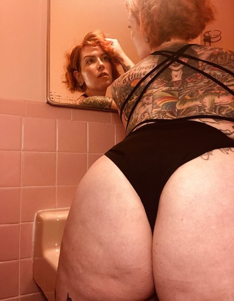 MsBettyWiles high quality actress picture