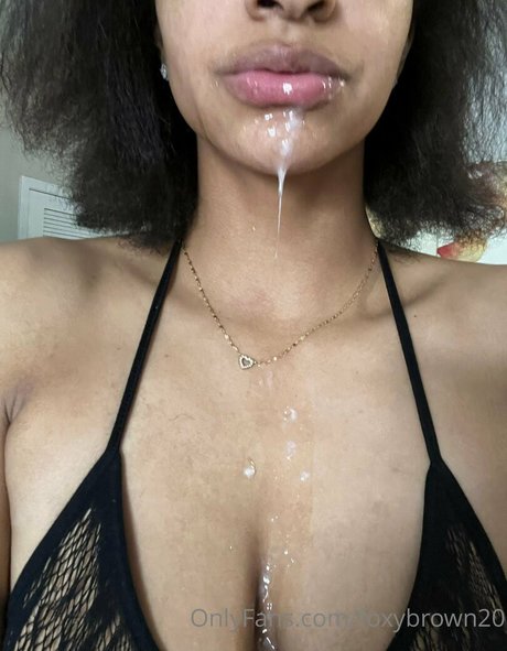 Foxybrown20 model sex picture