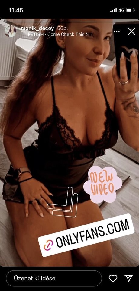 Monikdecoy erotic model img