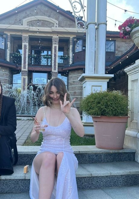 Ahrinyan model porn galleries