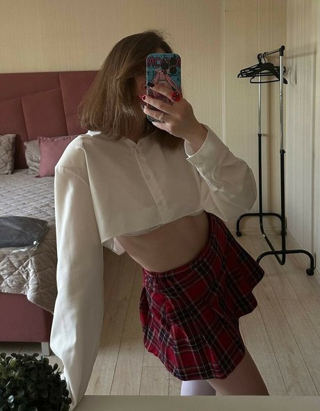 Ahrinyan pornographic star pic