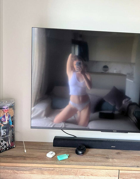 Ahrinyan perfect pornstar pictures