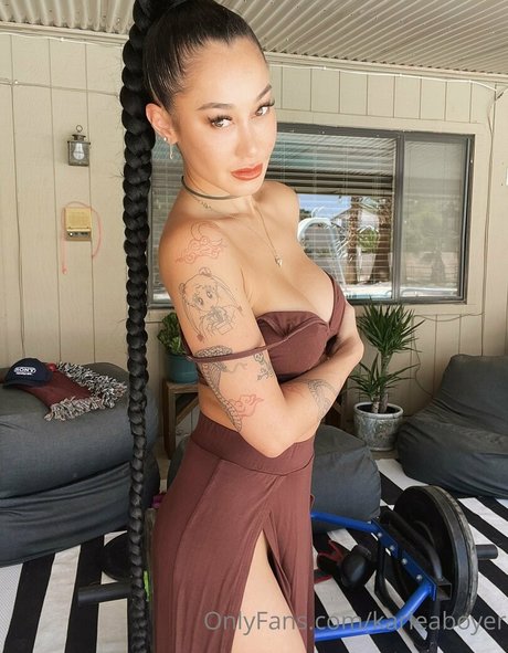 karleaxoxo pretty pornstar pics