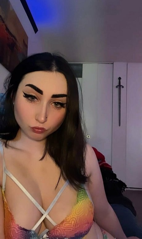 nic x x model xxx picture