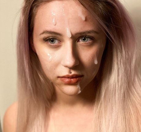 Charlotte Marlone perfect actress photos