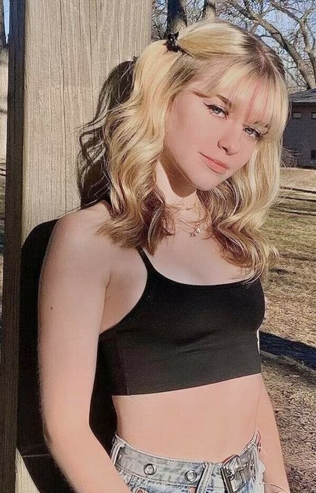 NaomiSkyex pornstar archive