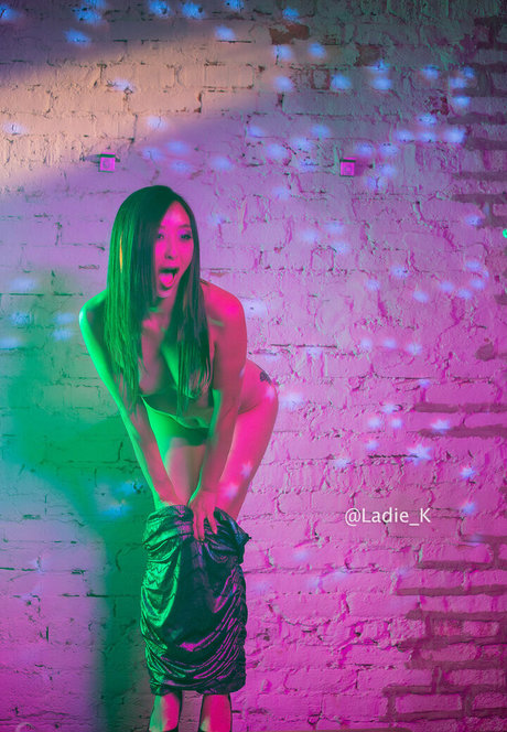 ladie k pornstar top photo