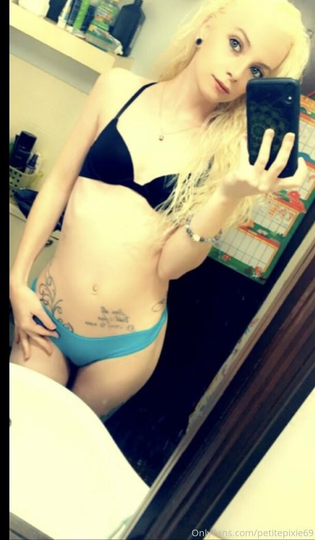 petitepixie69 pornstar top photo