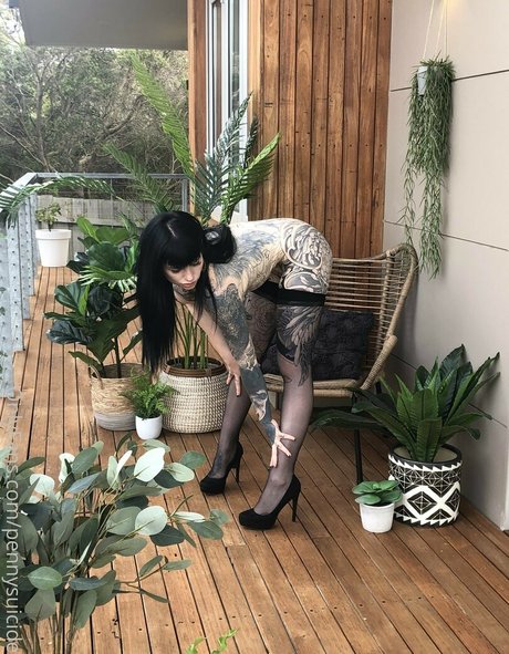Penny Suicide hd model photos