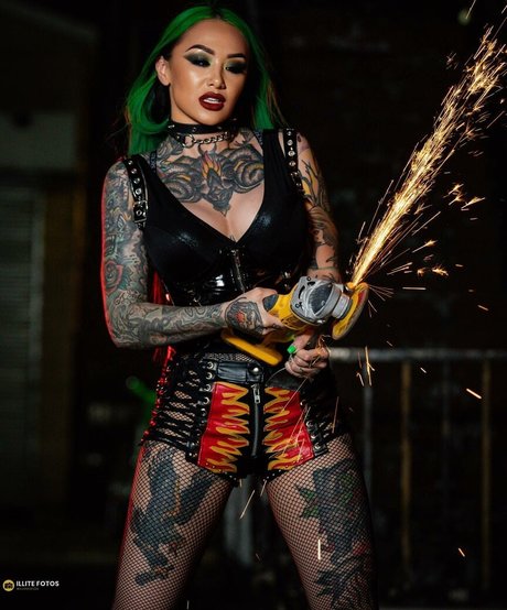 WWE Shotzi hot model picture