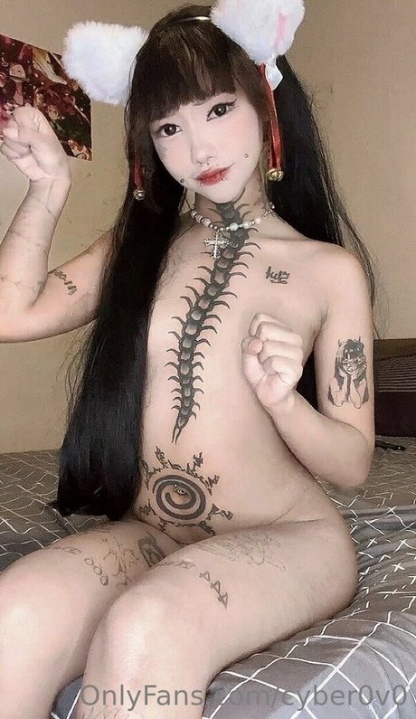 cyber0v0 free model img