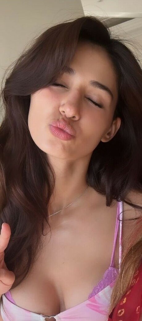 Disha Patani model beautiful img