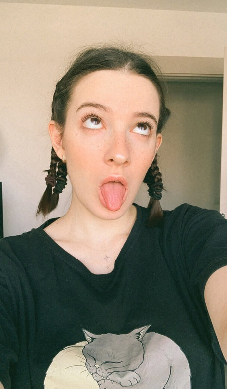 summermur sexy actress photo