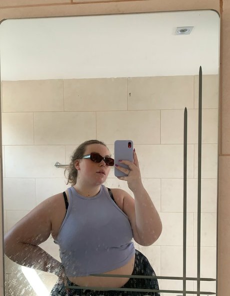 queenmaison model free images