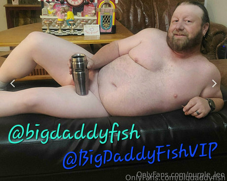 purple leo model high quality picture