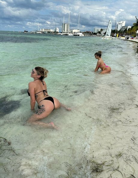 wifeywet nude pornstar photo