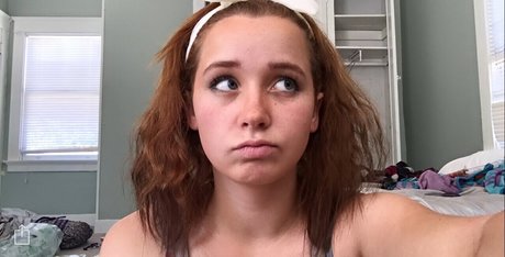 Anna Blaze porn model photos