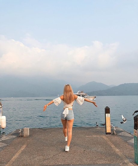 Tiffanie Marie naked pornstar pic