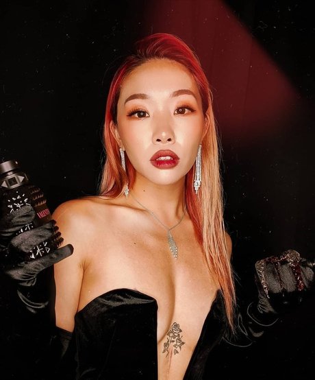 Tiffanie Marie top pornstar pictures