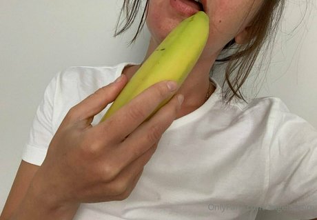 angelamom star exclusive gallery