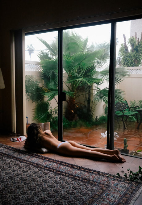 neavebozorgi exclusive actress picture