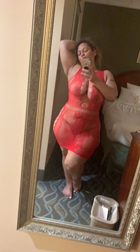 lolabooty111122 naked star image