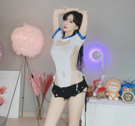 KBJ NAVI04 model high quality image