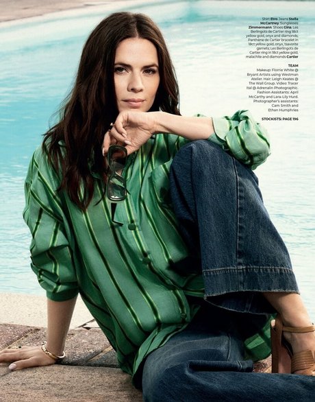 Hayley Atwell nude model picture